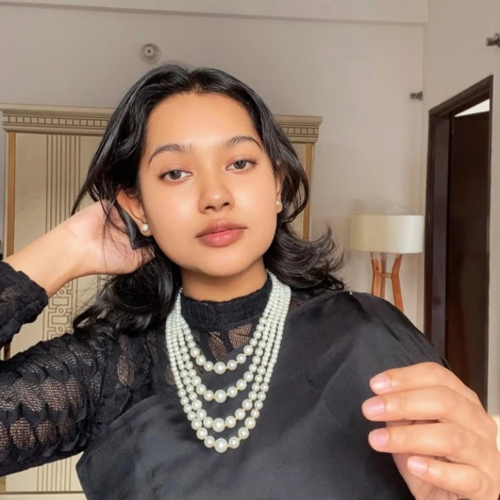 Pearl Elegance Necklace